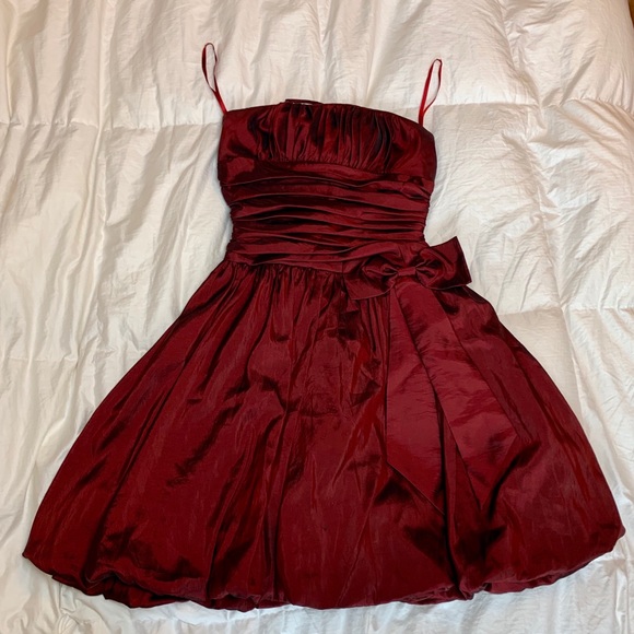 Red Dress - Picture 8 of 12